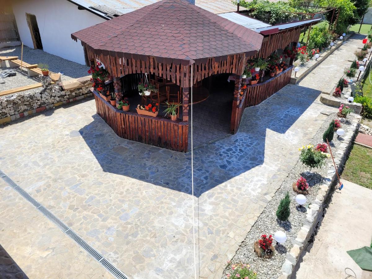 Casa Luca Hotel Simbata de Sus Exterior photo